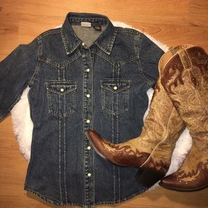 Arizona Jean Company Blue Button Down Shirt